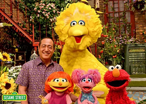 セサミストリートに自閉症の新マペット登場！番組制作の背景は？日本では視聴できるの？