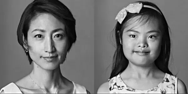 母の日に寄せて-表参道でダウン症の子と母の写真展が開催(5/8-5/14)