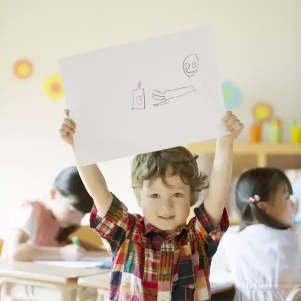 「嫌いじゃないけど、描けないの」お絵描きを拒む娘が、本当に描きたかったことは？