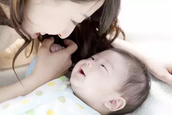 母子分離不安とは？年齢ごとの特徴や原因、対処法は？「分離不安症」の診断基準や治療法などをまとめました