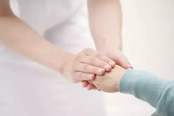 心身症とは？定義・種類・原因・診断・治療方法、自律神経失調症などの類似した疾患との違いまでまとめ