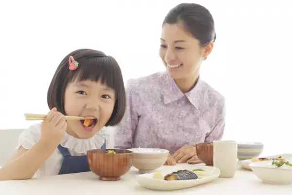 低身長とは？子どもの身長が伸びる仕組みって？ 低身長の基準、原因、治療方法を詳しく解説します！