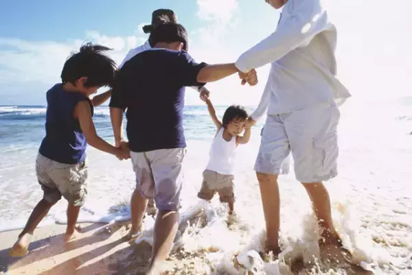 カナー症候群（カナー型自閉症）とは？アスペルガーとの違い、症状、年齢別の特徴、子育て・療育法を紹介！