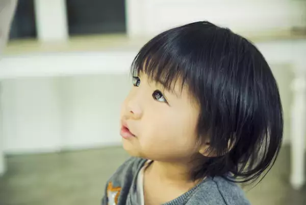 カナー症候群（カナー型自閉症）とは？アスペルガーとの違い、症状、年齢別の特徴、子育て・療育法を紹介！