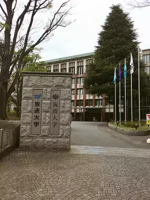 「アーレン症候群」を知っていますか。文字が回ったり歪んだり…娘の検査からアーレンレンズを手にするまで