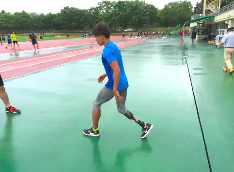 もう一度、走りたい―世界初となる競技用義足の図書館、クラウドファンディングで出資者募集中！