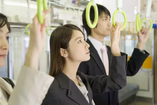 ある日突然発症したパニック障害。その日から私の世界は一変してしまい…