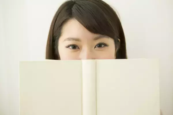 板書ができず周囲をキョロキョロ見回す息子。視覚検査でわかった意外な理由とは