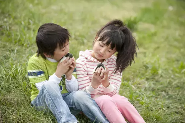 子どものための法律、児童福祉法って？目的や支援、法改正についてをわかりやすくご紹介します。