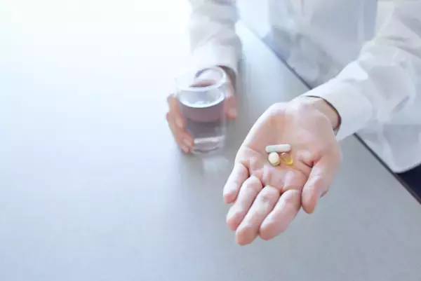 ADHD治療薬インチュニブ(グアンファシン)の効果や副作用は？ストラテラ、コンサータとの違いも解説