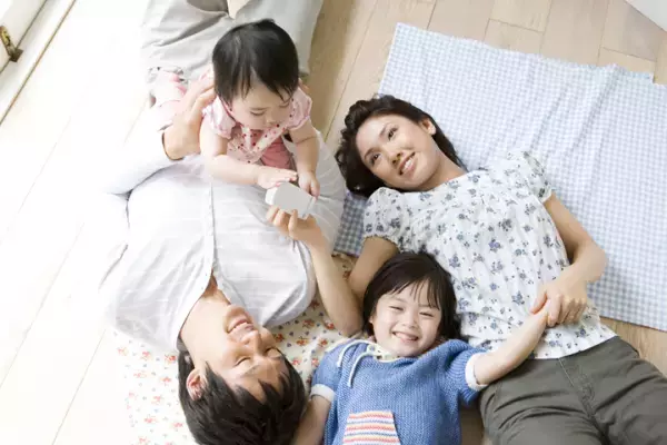 赤ちゃんと目が合わない…原因や疾患・自閉症スペクトラム障害との関係、 育児不安への対処法まとめ