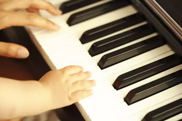 音楽療法とリトミックの違いって？生きにくさを軽減してゆく「療法」であることの意味