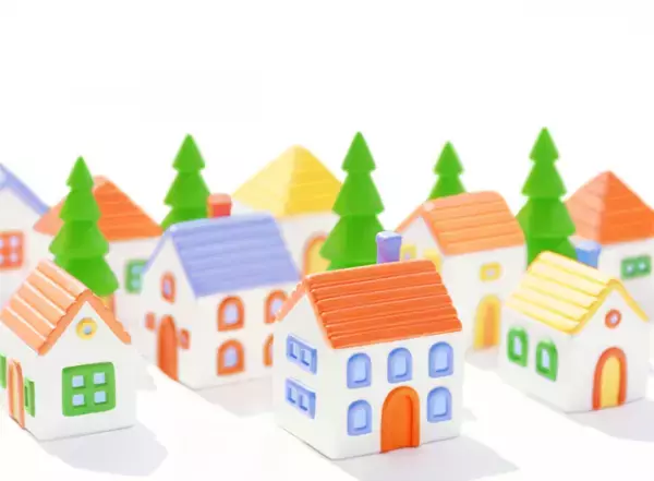 ダウン症のある人の寿命が延びている理由は？現在の平均寿命、成人後や壮年期の生活などについて解説します