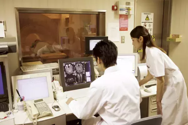 遅発性ジスキネジアとは？どんな症状があるの？抗精神病薬の副作用・遅発性ジスキネジアを徹底解説！