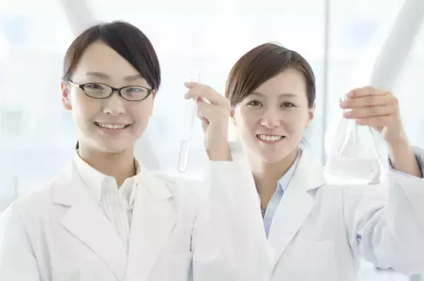 遅発性ジスキネジアとは？どんな症状があるの？抗精神病薬の副作用・遅発性ジスキネジアを徹底解説！