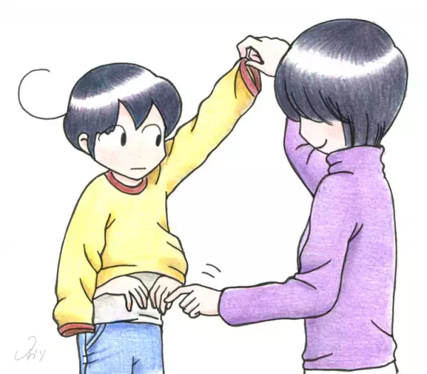 変身ポーズチェンジでスムーズお着替え！我が家にヒーロー「袖通しマン」爆誕