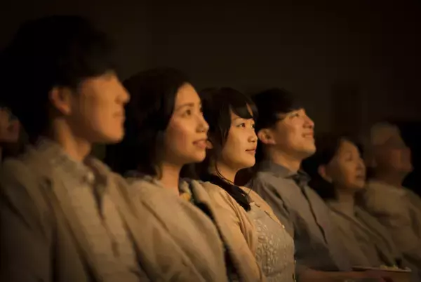 不登校も経験した娘、涙の卒業式…。辞めたがっていた高校の「学習発表会」で見た成長とは