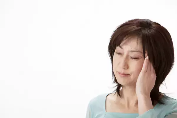 突発性難聴とは？急に聞こえなくなったけど病院に行くべき？症状や治療法も解説します