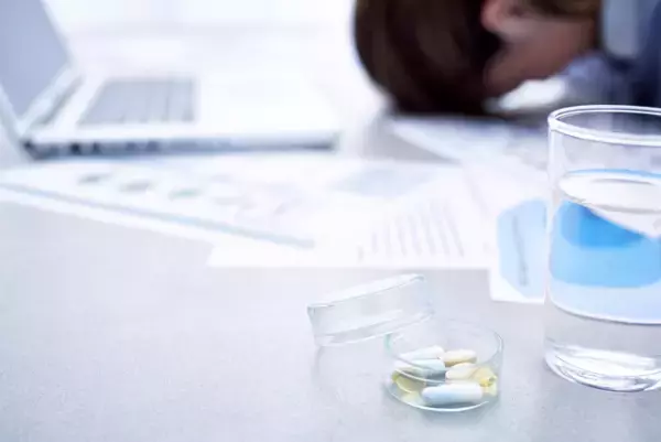 心療内科とは？精神科と何が違うの？対象になる病気や治療の流れ、費用などを解説します