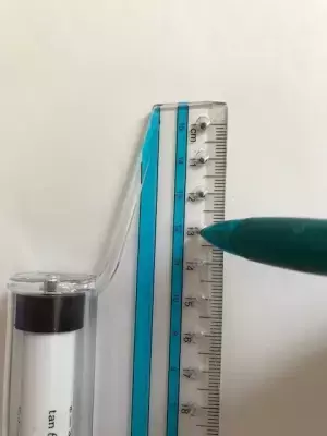 罫線がないと字が書けない！不器用な娘を救った、ある文房具とは…!?