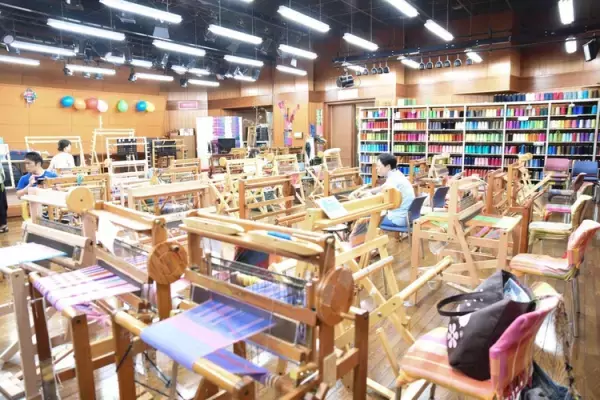 キズもほつれもあなたの作品！「さをり織り」で子どもの個性が輝く放課後デイ・SAORI Hands