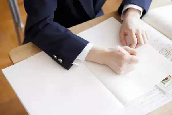 「落ちるところまで落ちてみる」！留年の危機までとことん勉強しない、私と弟の実験