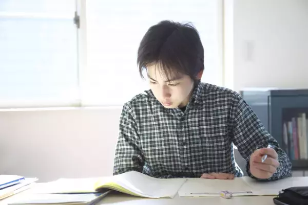 「落ちるところまで落ちてみる」！留年の危機までとことん勉強しない、私と弟の実験