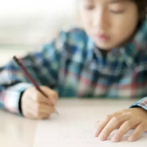 【発達障害と成績表】特別支援学級と通常学級で違うの？子どもたちの未来に関わる大問題を知ってください