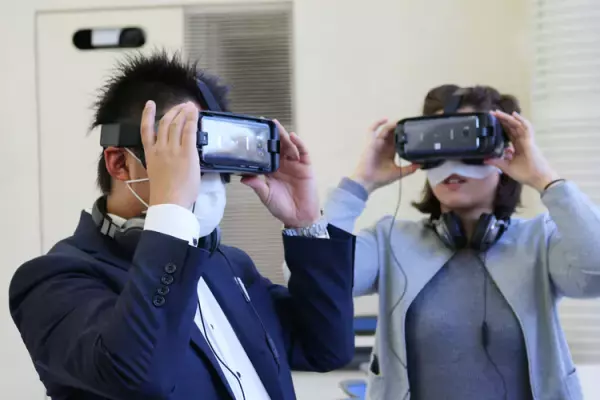 「自閉スペクトラム症の人が見ている世界」の疑似体験で、行動の意味や困難さを理解する取り組みとは?