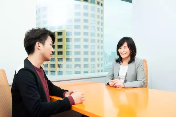 「自閉スペクトラム症の人が見ている世界」の疑似体験で、行動の意味や困難さを理解する取り組みとは?