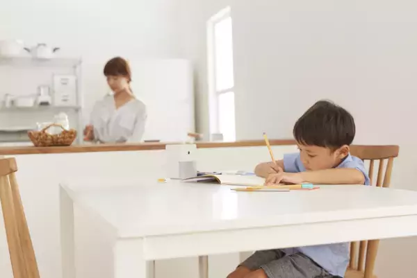 不登校の息子の心を溶かしたのは、逃げても隠れても名前を呼び続けてくれた友達の存在