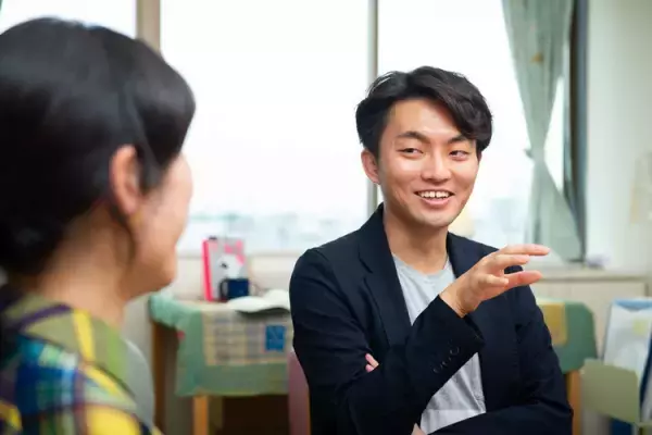 コントロールを外れて暴れる体と、終わりのない追いかけっこー『どもる体』伊藤亜紗さん×発達ナビ編集長