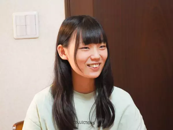 アプリ開発に挑む女子高生「発達障害は重荷だったけど…今はご褒美の人生」2度の不登校、ビジコン壇上でカミングアウトーー母との二人三脚の日々【連載 #見えない障害と生きる】