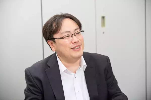 突然のクビ通達、2度の休職を経て。ADHDの自分が「働ける」仕組みを追求して得た幸せーー高梨健太郎さん【連載】すてきなミドルエイジを目指して