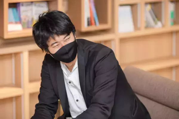 テストも校則もない。高等部在学中からインターン―学びながら社会と繋がり、実践的なITスキルを身につける。多様な働き方にマッチする人を育てる「バンタンテックフォードアカデミー」を取材。生徒インタビューも