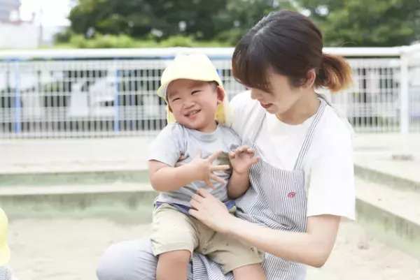 発達が気になる子どもの保育園や幼稚園での「加配制度」とは？障害児保育や小学校以降のサポートについても解説。児童発達支援や保育所等訪問まで【サポート情報まとめ】