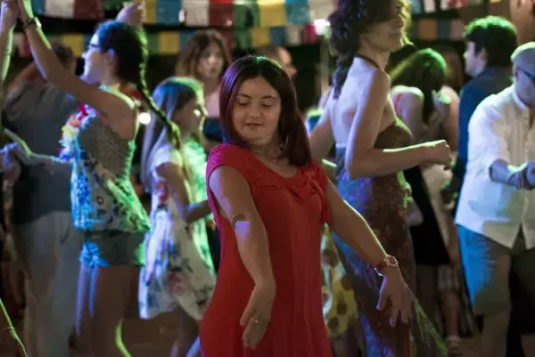 母親を亡くしたダウン症の娘と、年老いた父親が「支え合う」までの軌跡を描くーーイタリア映画「わたしはダフネ」、7月公開