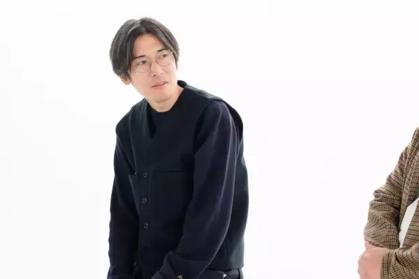 映画『梅切らぬバカ』監督・脚本の和島香太郎さん、自閉症の「忠さん」を好演した塚地武雅さんを取材。当事者、地域の人々、双方の視点で描いた背景や想いとは？