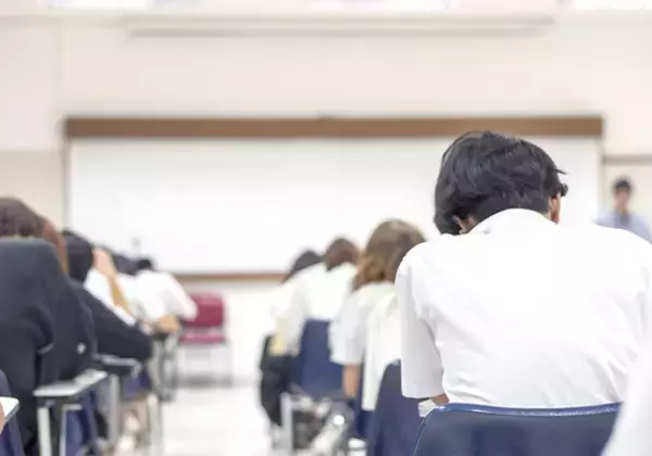 不登校だった私が選んだ新しい道。通信制高校、N高等学校・S高等学校のリアルを大公開！