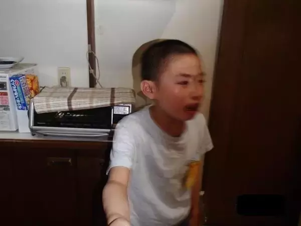 身体への自傷から言葉による自傷へ、自閉症の息子の自傷行為は形を変えて――心の安定のためにできること