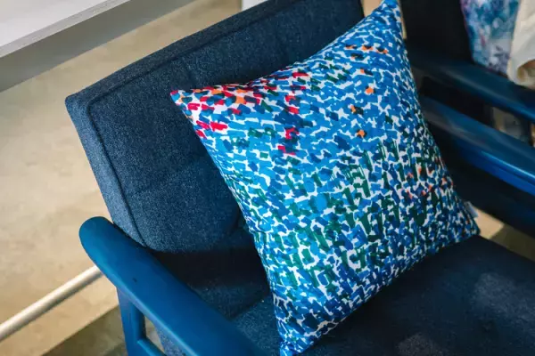 福祉の世界に実験の精神を。「異彩」を生かし新たな収益構造の実現を目指す。4周年を迎えた「ヘラルボニー」新たな挑戦を取材――美術展「The Colours！」8月7日まで開催