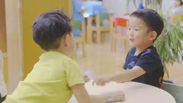 「対話」が子どもにもたらす3つの影響とは？映画「こどもがいぎ」が、大人たちに問いかけること――監督インタビューも