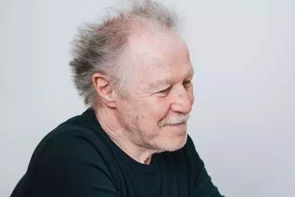 ベルリン国際映画祭〈最高賞〉受賞「アダマン号に乗って」木造建築の美しい船がデイケアセンター？「精神疾患への偏見を変えたい」ニコラ監督インタビュー