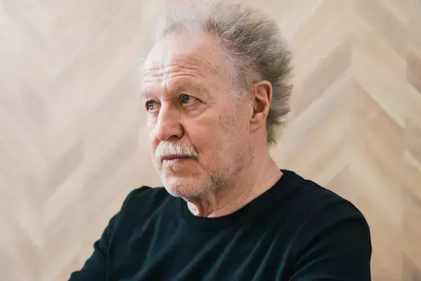 ベルリン国際映画祭〈最高賞〉受賞「アダマン号に乗って」木造建築の美しい船がデイケアセンター？「精神疾患への偏見を変えたい」ニコラ監督インタビュー