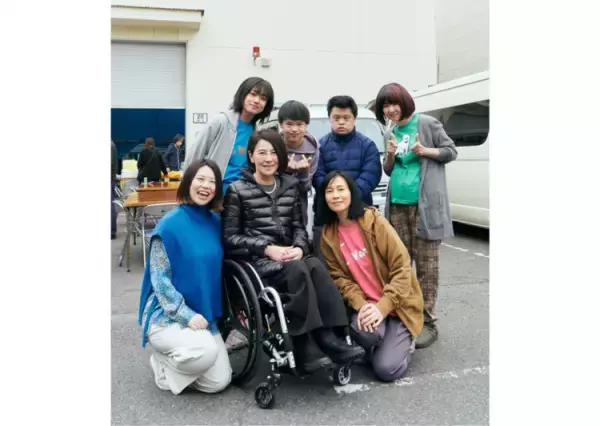 NHKプレミアムドラマ『家族だから愛したんじゃなくて、愛したのが家族だった』弟役で出演中ーーダウン症の俳優吉田葵さんインタビュー