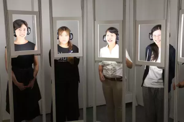 音のない世界、言葉を使わない対話で見えてくるもの。ダイアログ・イン・サイレンス「LOVE IN SILENCE」【2/25まで】