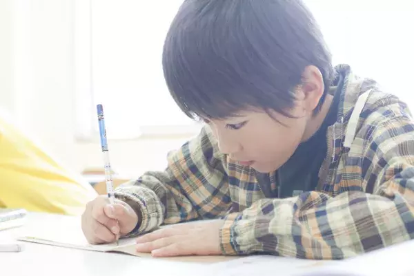 「読み書き」の難しさで学習に苦戦。心理的な負担から登校渋りにつながることも？【公認心理師が手立てを解説】の画像