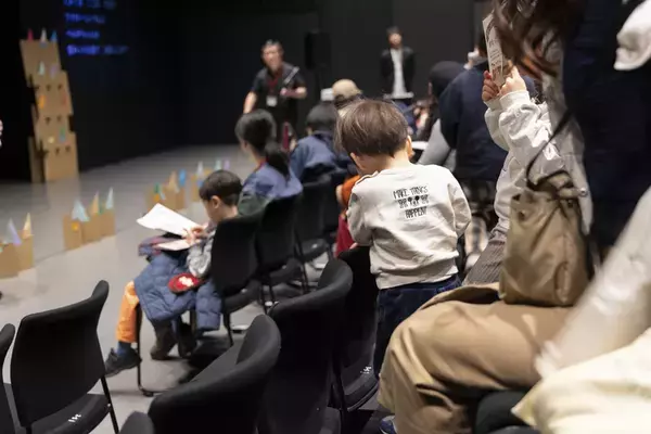 誰もが楽しめる演劇、劇場を目指して！舞台『フクローじいさんとベル子ちゃん』に込めた思いと国際障害者交流センター・ビックアイの取り組みを取材