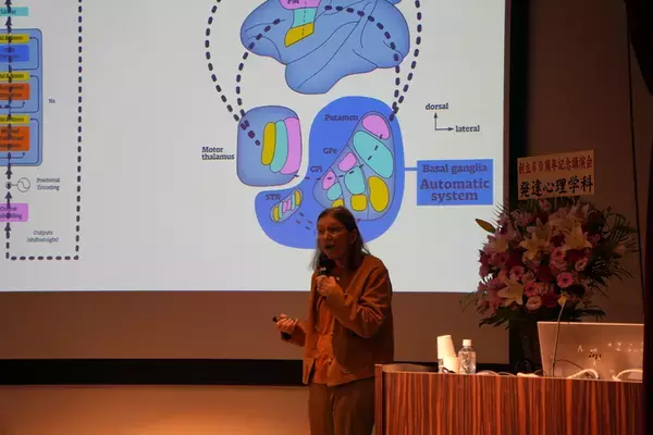 発達特性を強みに！世界的ベストセラー著者が語る、AI時代の学習アプローチ。子どもが「どう学ぶか」を知るということ【Barbara Oakley教授特別講演レポート】