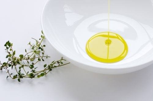 乾燥肌も潤う！全身くまなくケアできる「オイル美容」を取り入れて♪